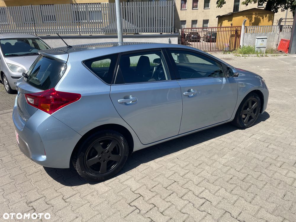 Toyota Auris - 13