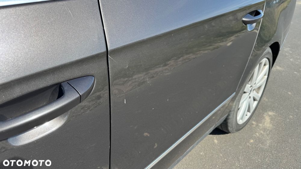 Volkswagen Passat 2.0 TDI DPF Highline - 15