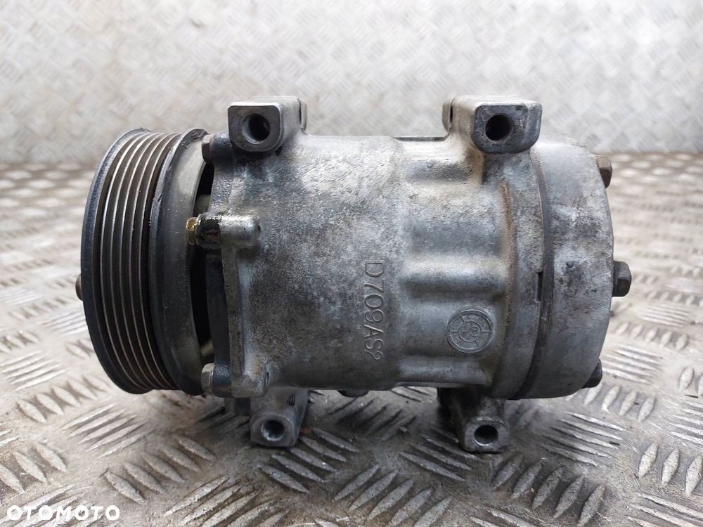 SPRĘŻARKA KOMPRESOR KLIMATYZACJI MITSUBISHI CARISMA I 1.9 DID 8200040681 - 3