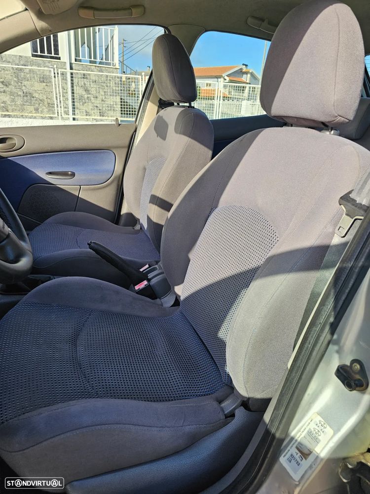 Peugeot 206 1.1 Color Line - 13