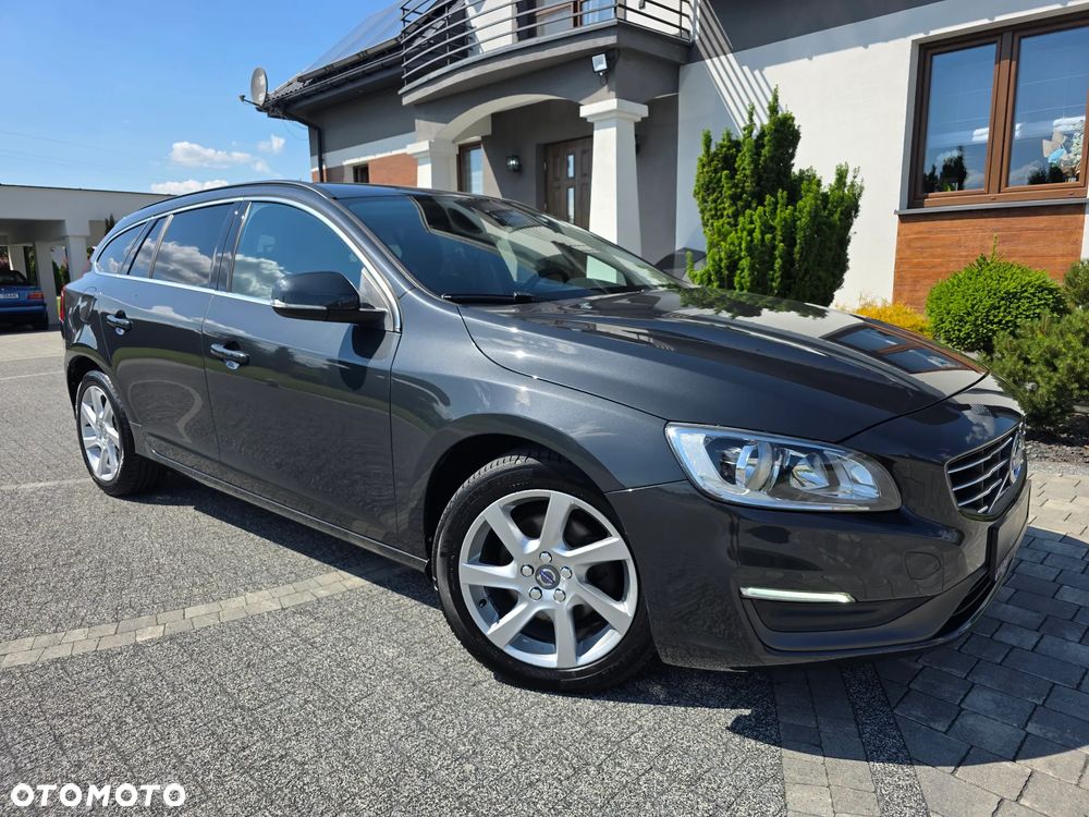 Volvo V60 D4 Geartronic Momentum - 2