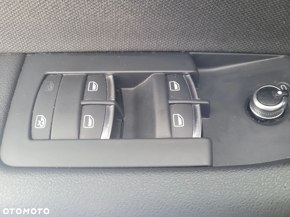Audi A3 Sportback 1.4 TFSI Ambiente - 25