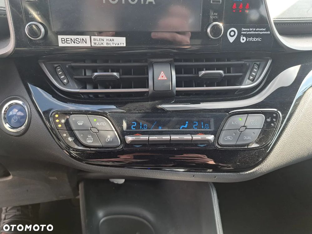 Toyota C-HR - 12