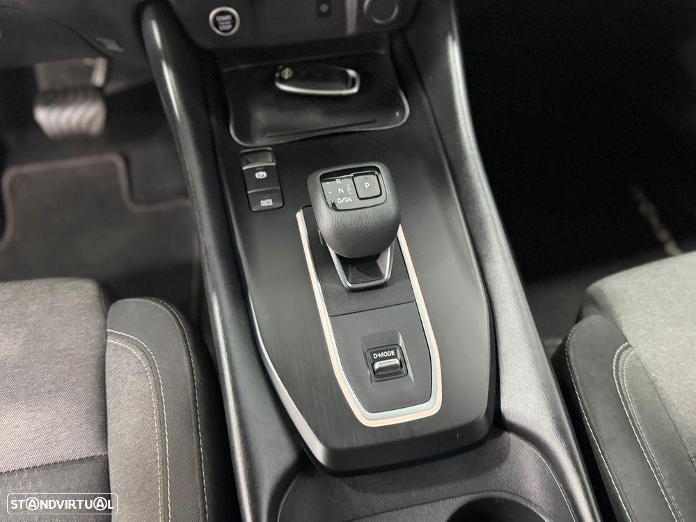 Nissan Qashqai 1.3 DIG-T N-Connecta LED Xtronic - 13