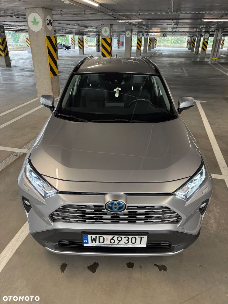 Toyota RAV4 - 10