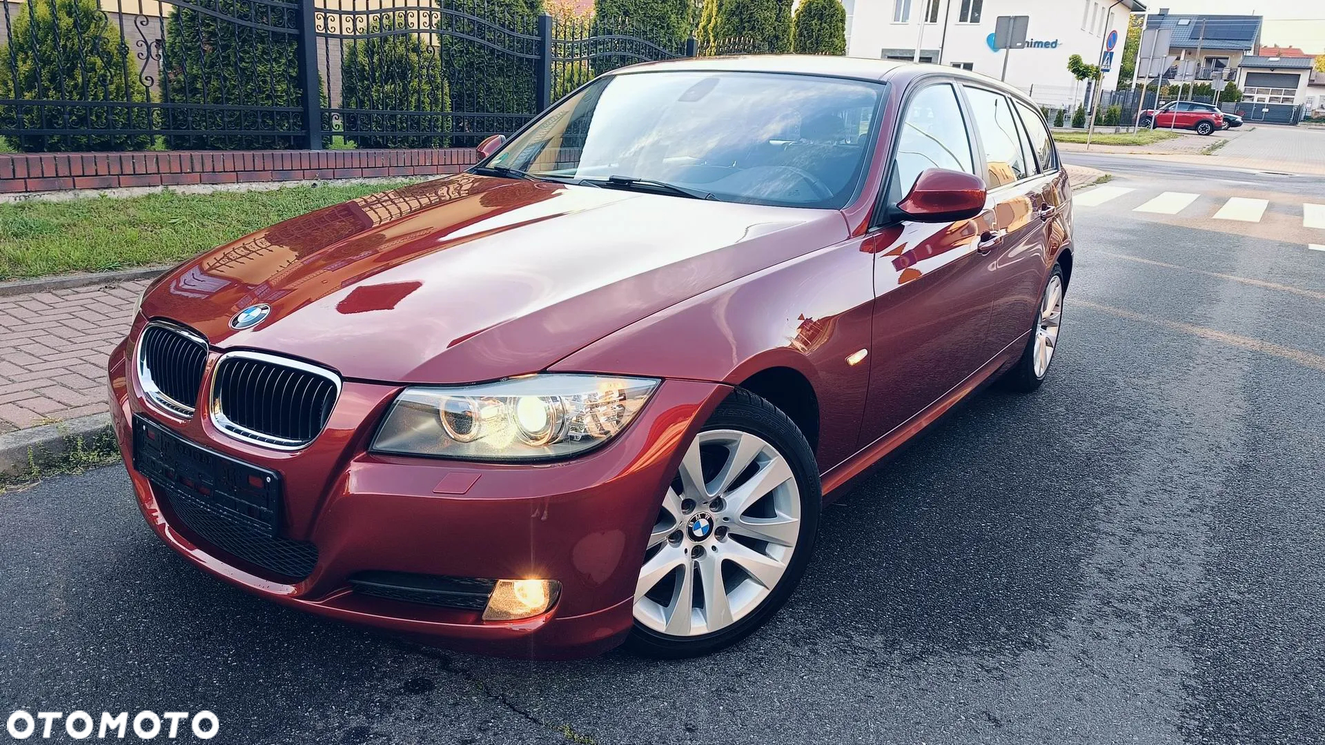 BMW Seria 3 318i Touring - 10