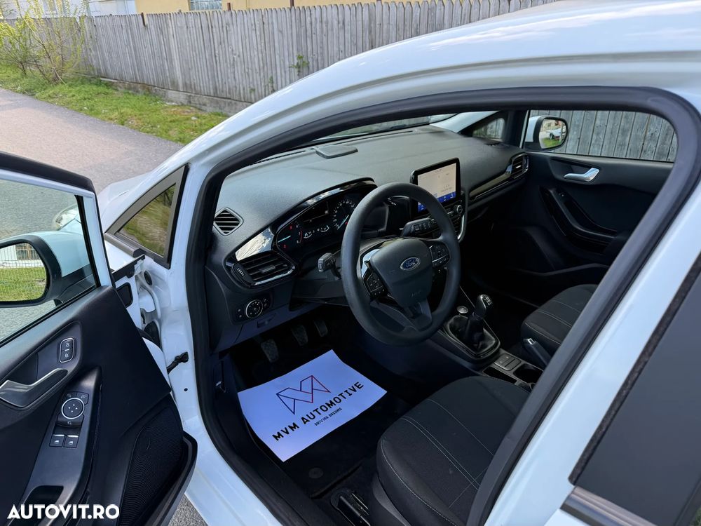 Ford Fiesta 1.1 S&S COOL&CONNECT - 9