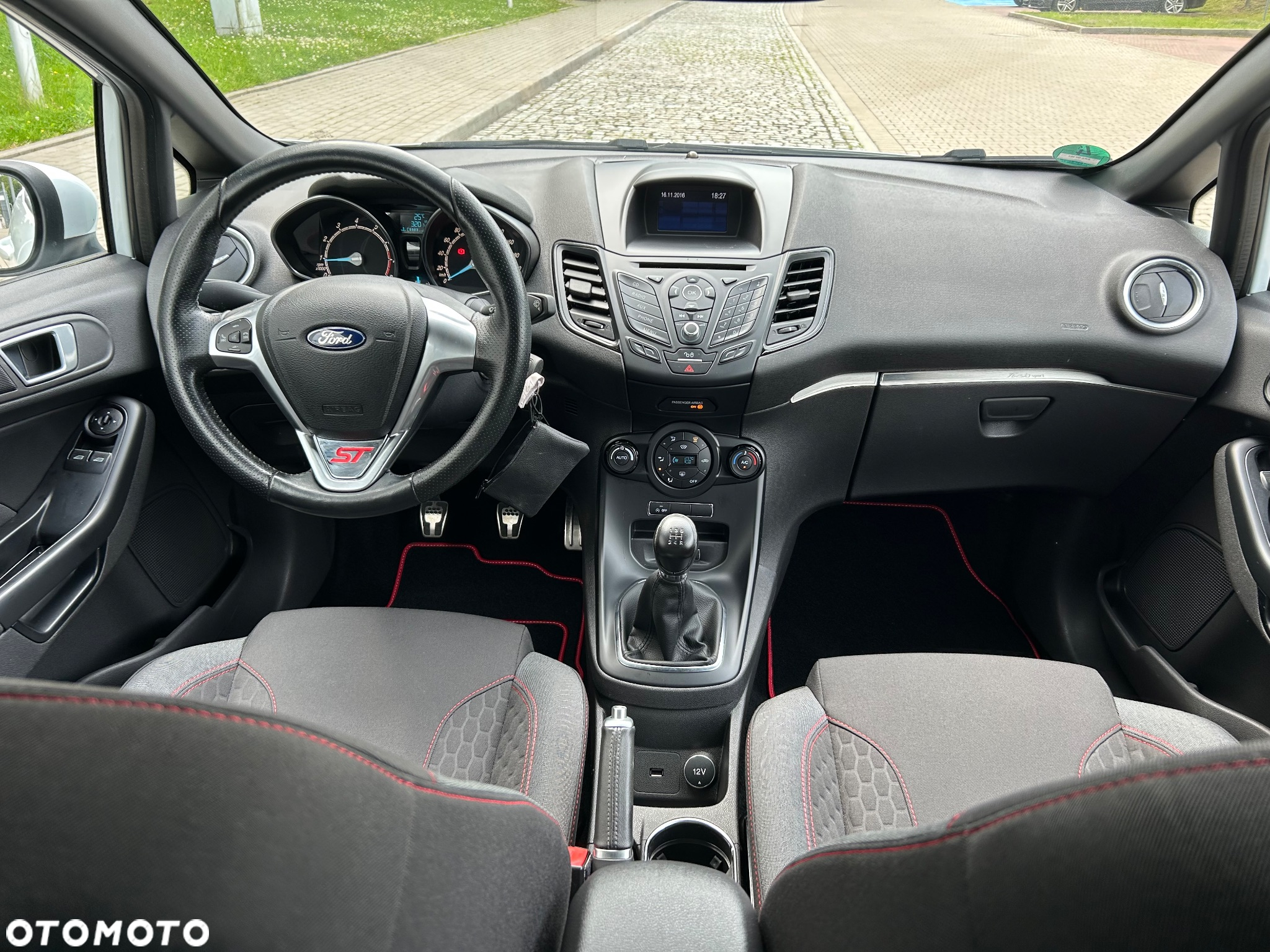 Ford Fiesta 1.0 EcoBoost Start-Stop ST-LINE - 25