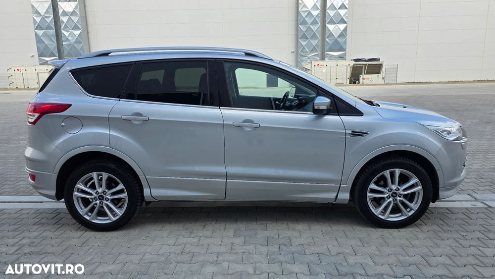 Ford Kuga 1.5 EcoBoost 2x4 Titanium - 8