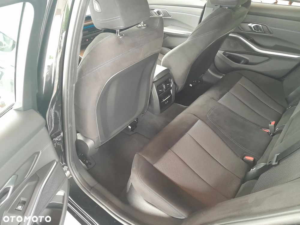 BMW Seria 3 330i xDrive M Sport sport - 6