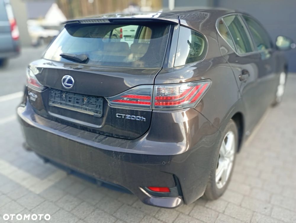 Lexus CT - 4