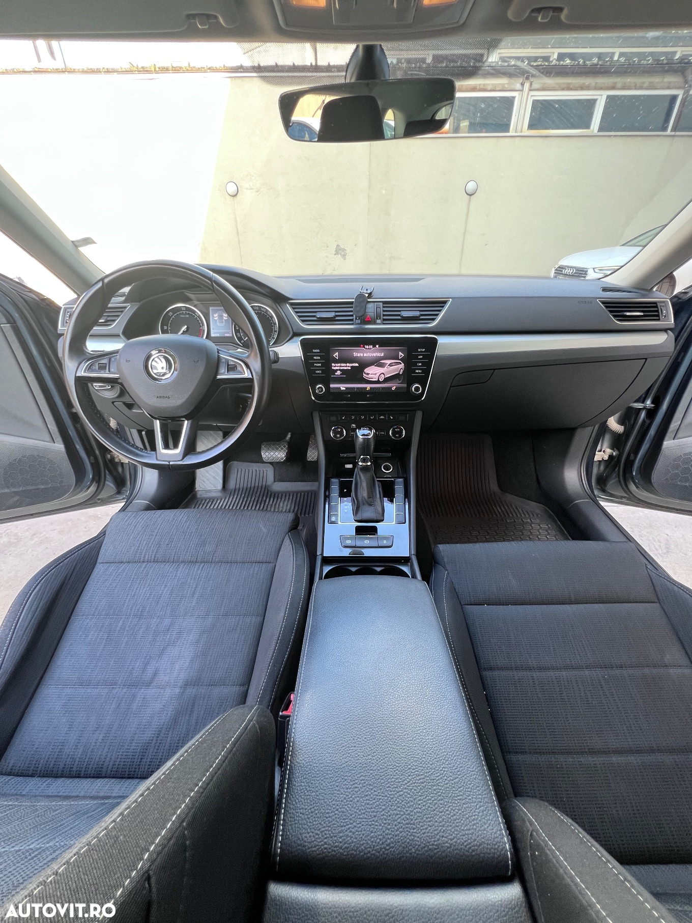Skoda Superb Combi 2.0 TDI DSG Style - 11