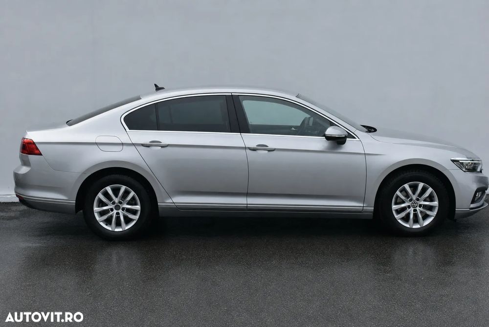 Volkswagen Passat 2.0 TDI DSG Comfortline - 9