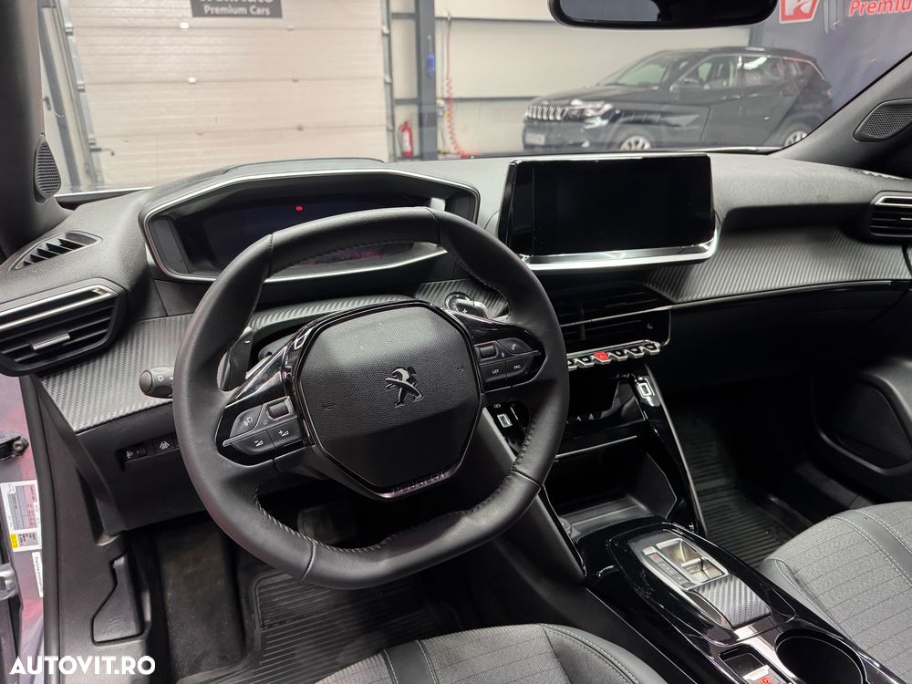 Peugeot 2008 - 7