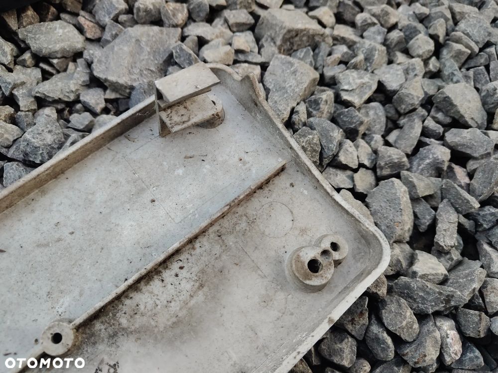 MERCEDES W211 02-06 Ramka pod Tablice Rejestracyjną Zderzaka Zderzak - 12
