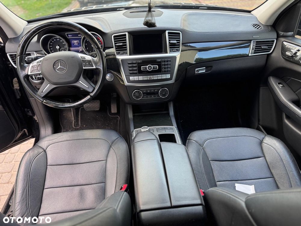 Mercedes-Benz GL - 12
