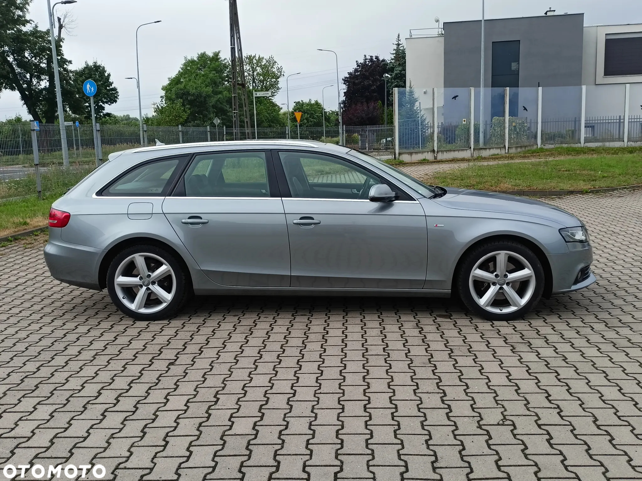 Audi A4 Avant 2.0 TDI DPF quattro S line Sportpaket (plus) - 5