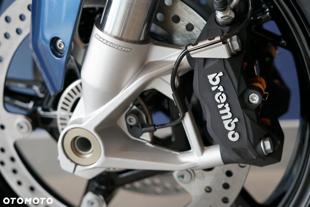 BMW S - 13
