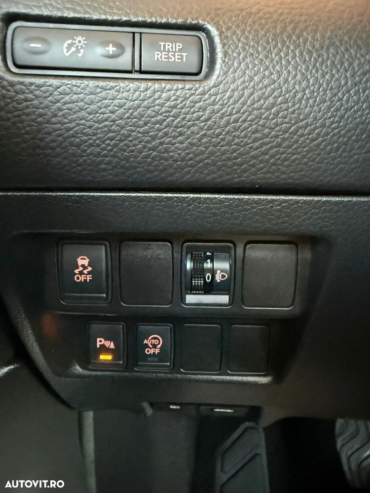 Nissan Qashqai 1.6 DCI Start/Stop N-Connecta - 18