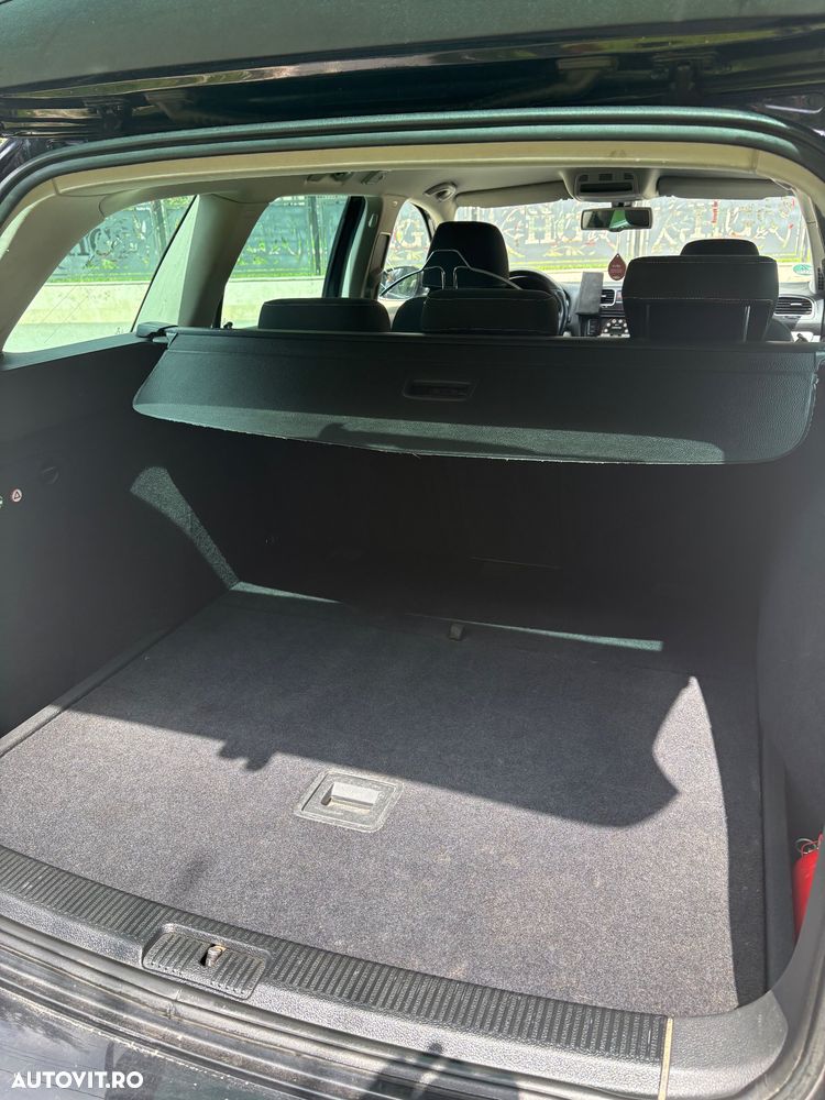 Volkswagen Golf - 5