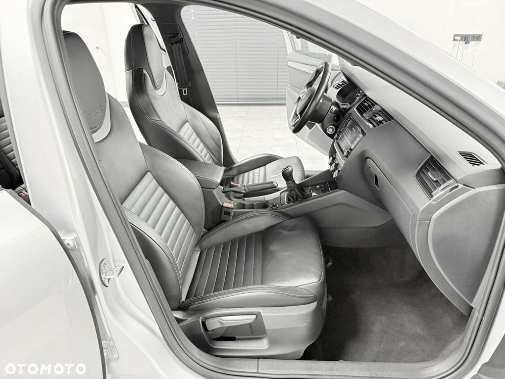 Skoda Octavia 2.0 TDI RS - 20
