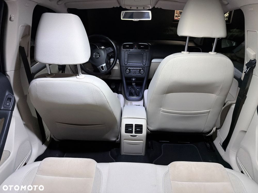 Volkswagen Golf 1.6 TDI Highline - 11