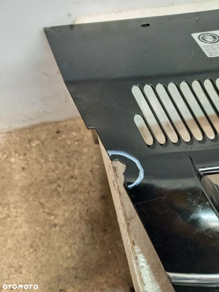 Vw T5 Multivan 7E5 7E0 grill atrapa + znaczek - 5