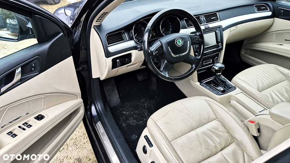 Skoda Superb 1.8 TSI DSG Exclusive - 29