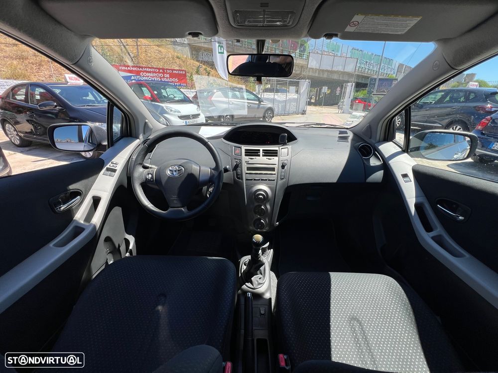 Toyota Yaris 1.4 D-4D Sol - 14