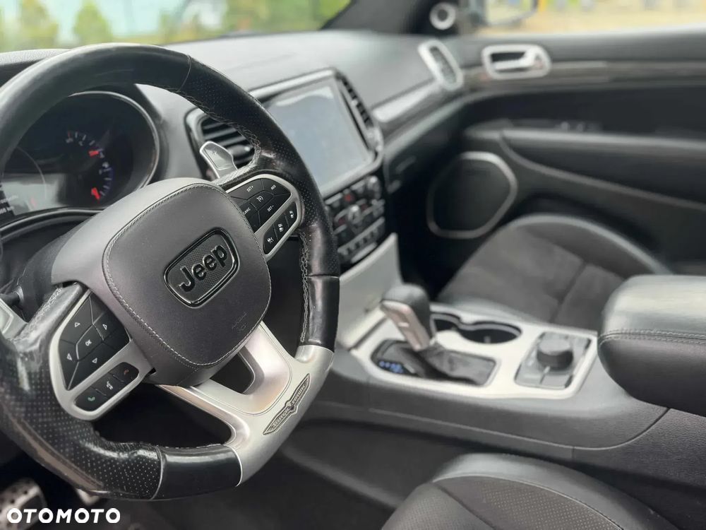 Jeep Grand Cherokee - 4