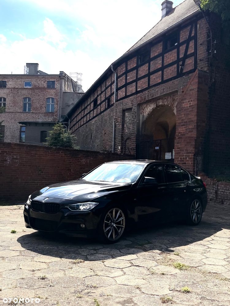 BMW Seria 3 330d M Sport EU6 - 1