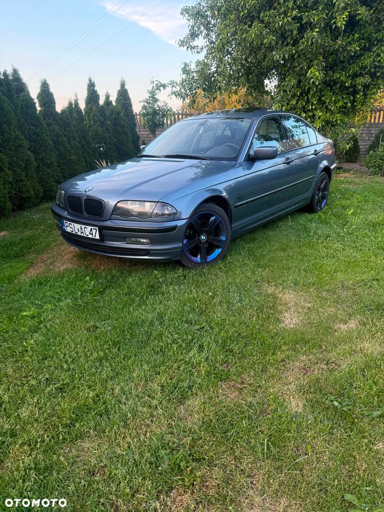 BMW Seria 3 320i - 1