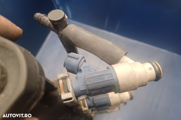 Rampa injectoare 06A133317A 06A906031AC Seat Cordoba 2 [1999 - 2003] - 1