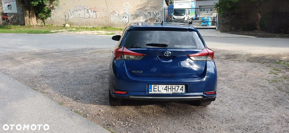 Toyota Auris 1.6 Premium - 5
