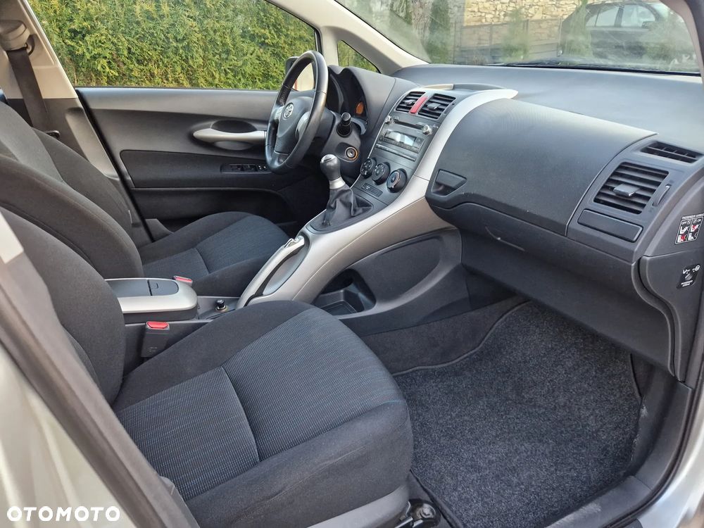 Toyota Auris 1.6 VVT-i Executive - 38