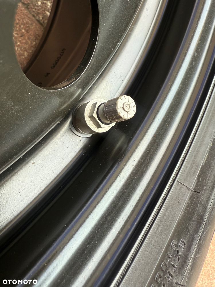 Zimowe Koła stalowe 17 "Mercedes GLA - 19