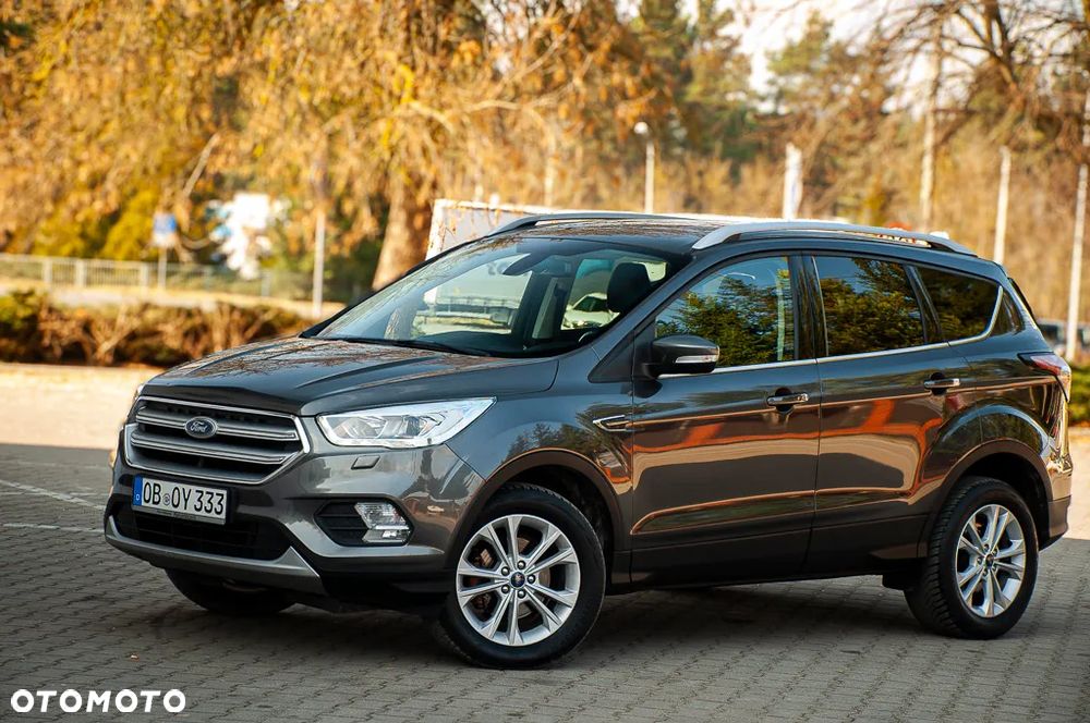 Ford Kuga 1.5 EcoBoost 2x4 Cool & Connect - 16