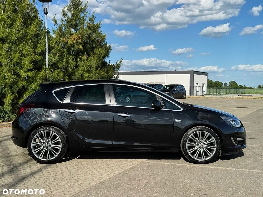 Opel Astra 1.4 Turbo - 11