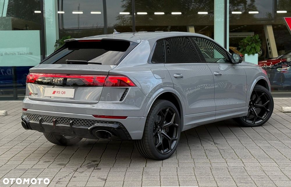 Audi RS Q8 - 13