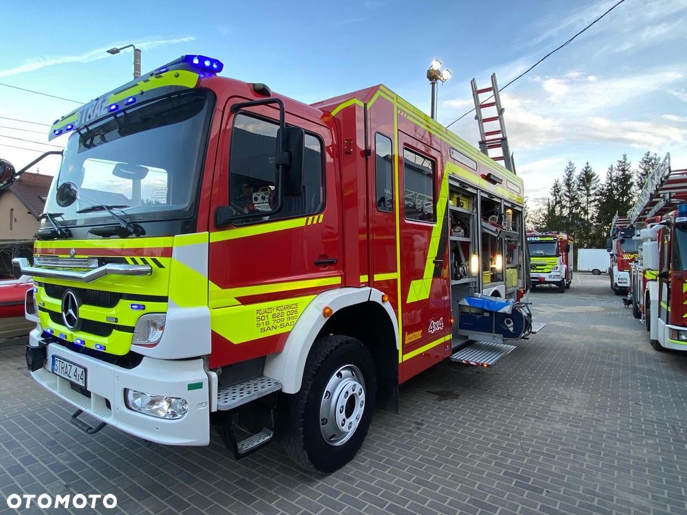 Mercedes-Benz Straż pożarna pojazd pożarniczy MERCEDES ATEGO 4x4 GBA średni terenowy uterenowiony blokady mosty reduktor maszt oświetleniowy - 7