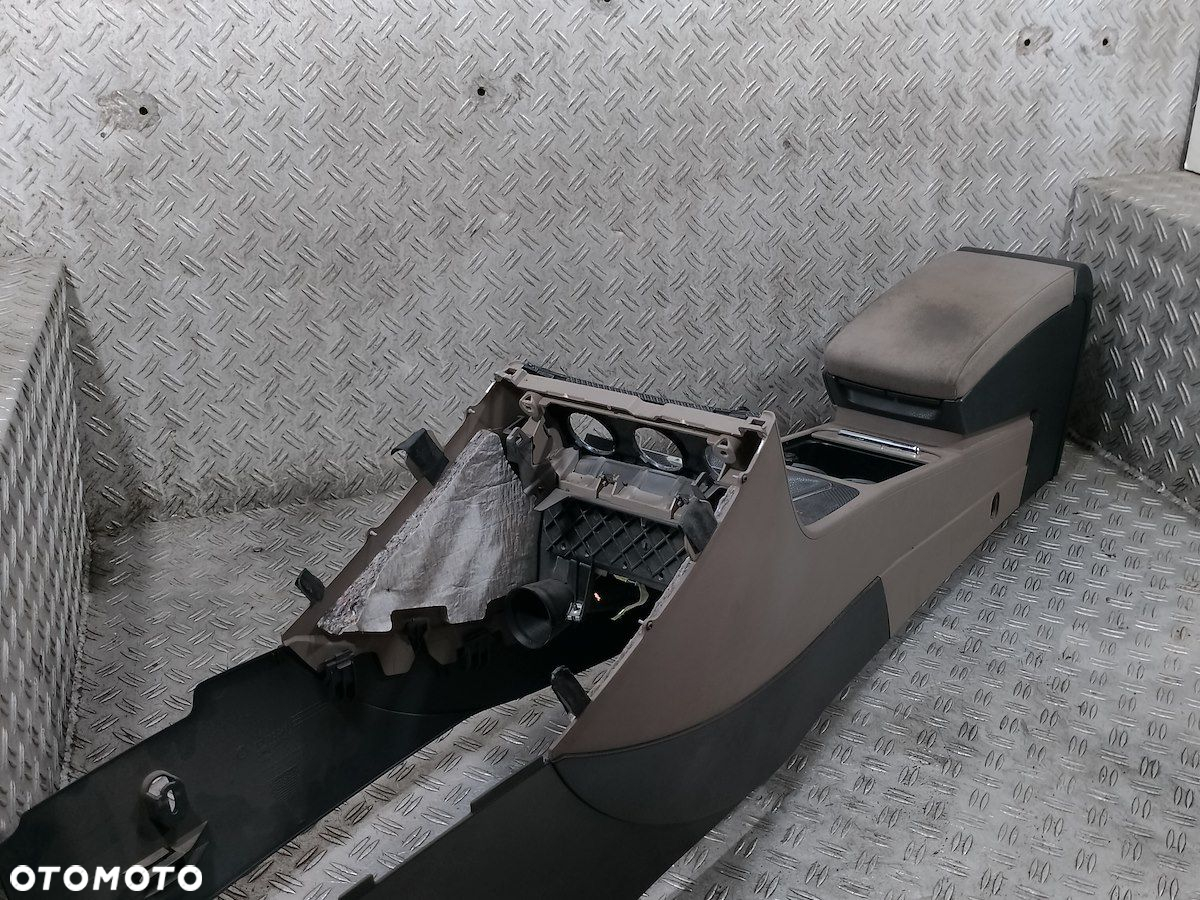 TUNEL ŚRODKOWY VW PASSAT B6 3C0863319T - 8