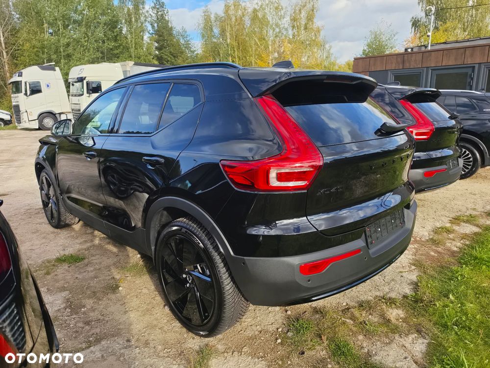 Volvo XC 40 B4 B DKG Ultra Black Edition - 4