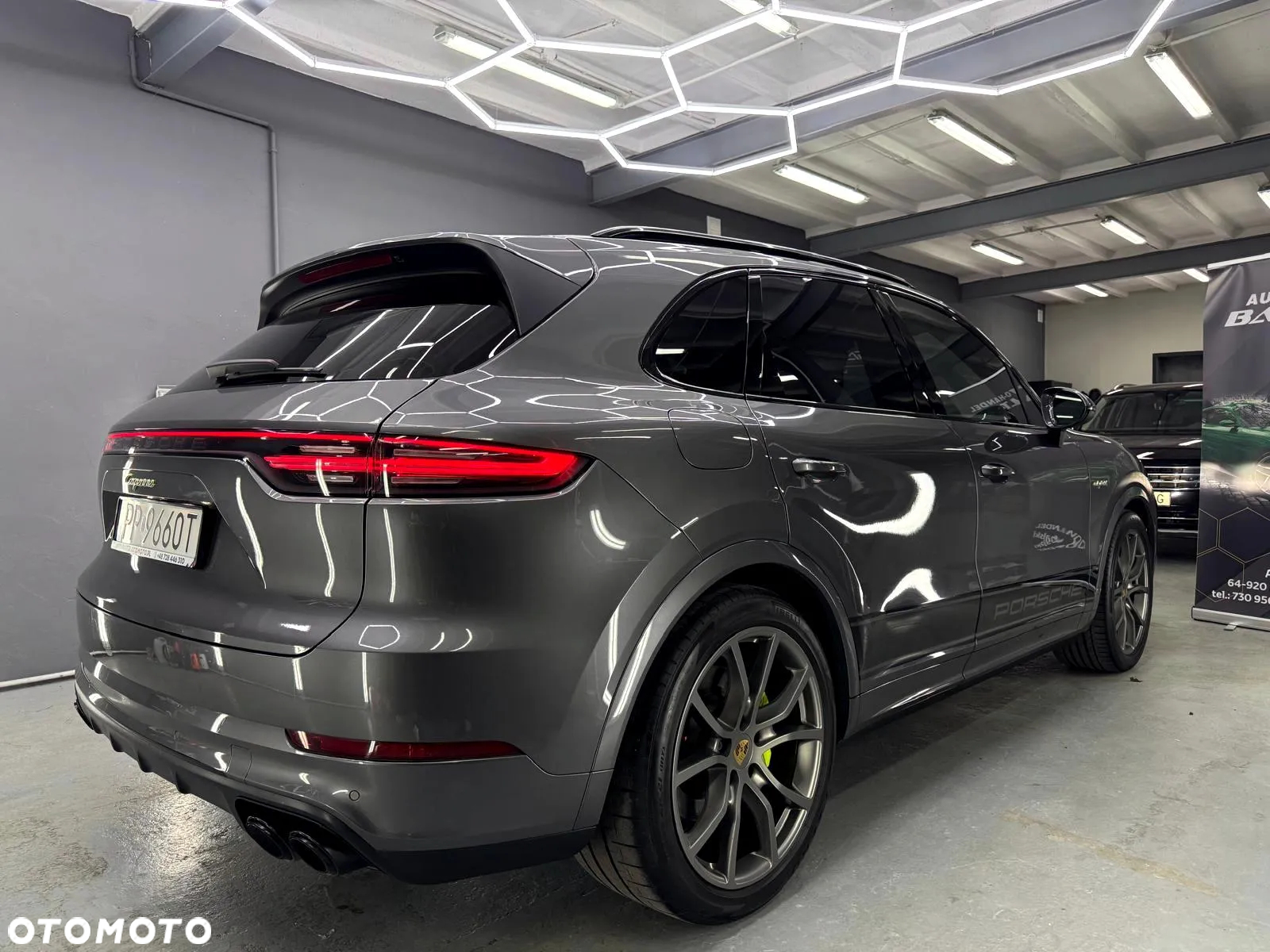 Porsche Cayenne E-Hybrid Platinum Edition - 11