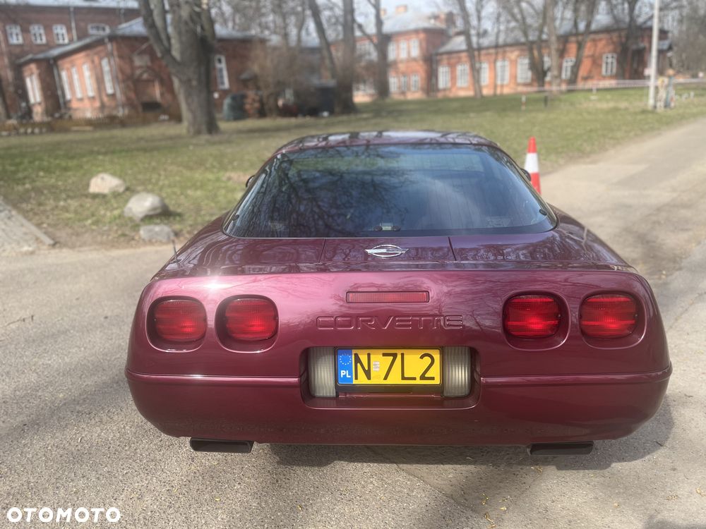 Chevrolet Corvette - 7