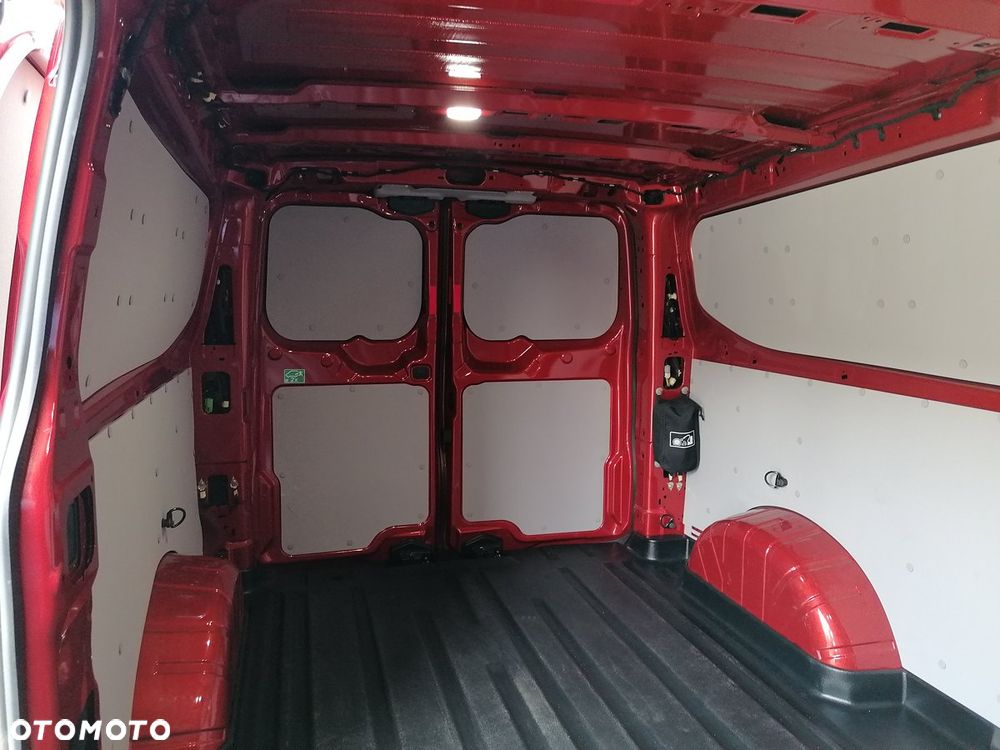 Ford CUSTOM VAN LIMITED - 20