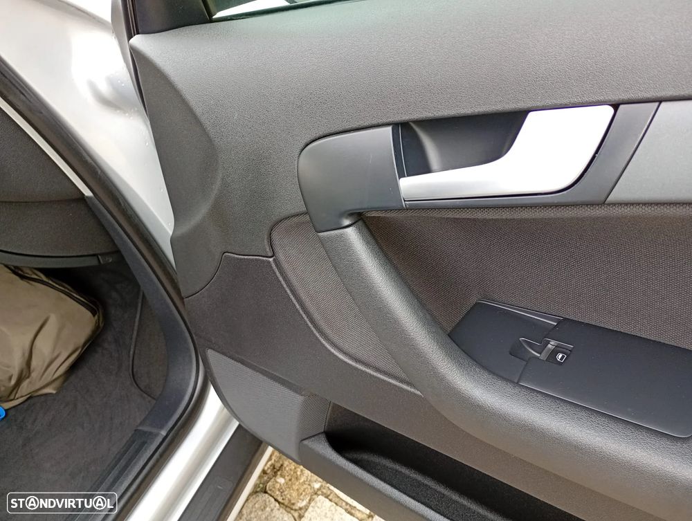 Audi A3 Sportback 1.6 TDI Attraction - 16