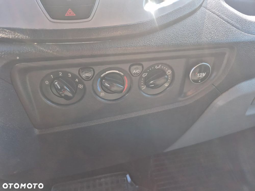 Ford Transit - 17