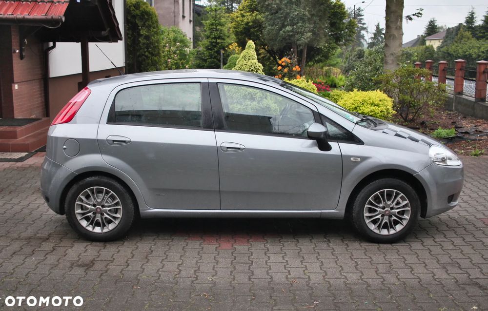 Fiat Grande Punto - 9