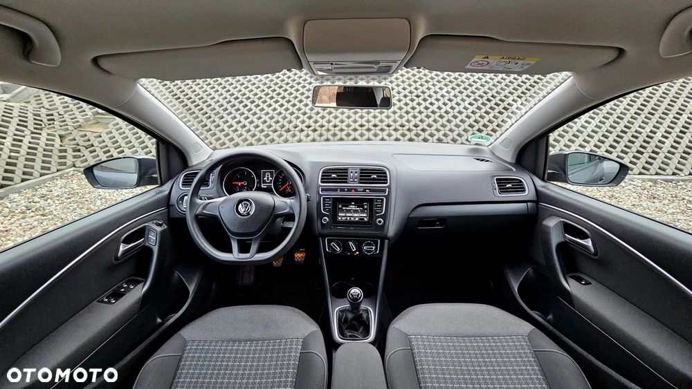 Volkswagen Polo 1.4 TDI (Blue Motion Technology) Comfortline - 35