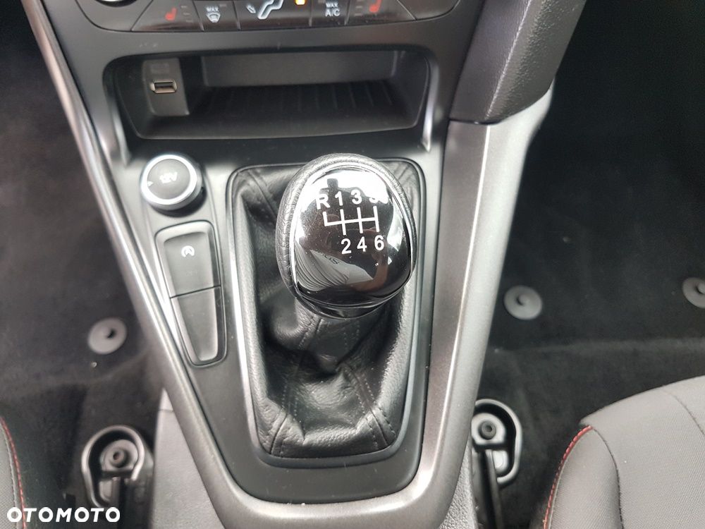 Ford Focus 1.0 EcoBoost Start-Stopp-System ST-LINE - 18